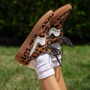 Dolce Vita Dolce Vita Notice Stitch Sneakers Leopard Size 7.5